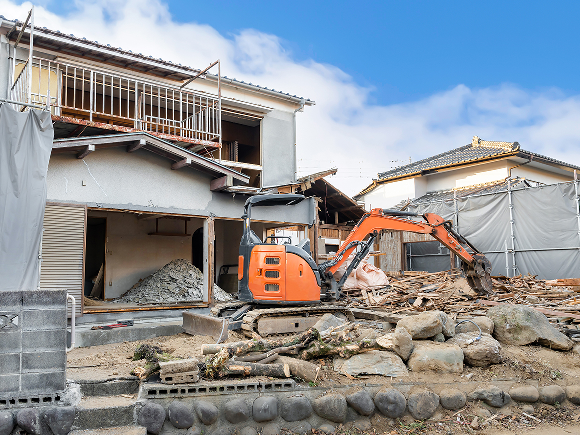 理由5,士業連携・遺品整理・解体まで一括対応
